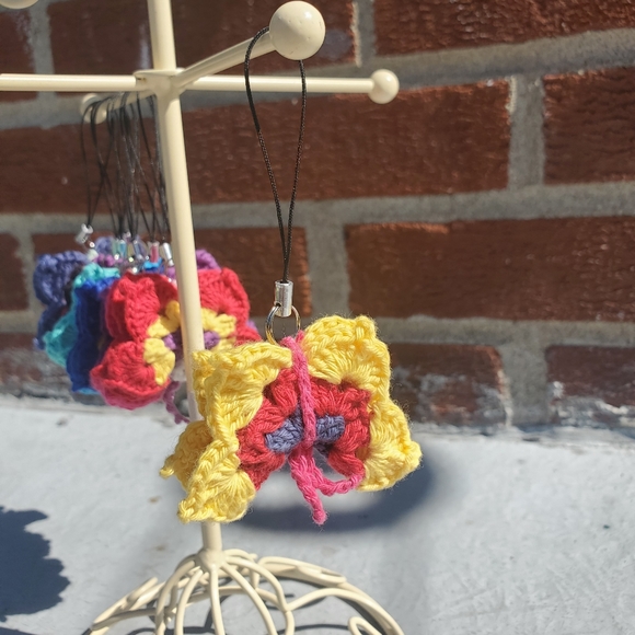 Crocheted butterfly - Handmade - Picture 2 of 4